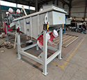 <b>直線篩助力道路建設(shè)攪拌設(shè)備</b>