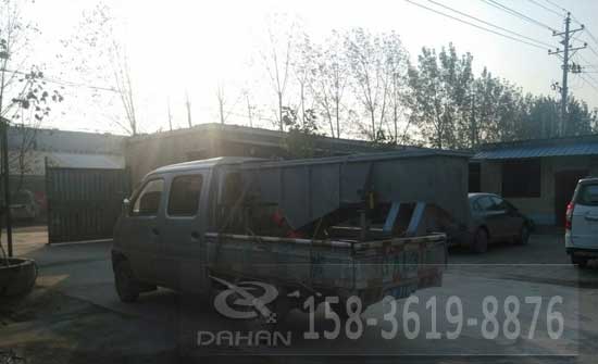 直線振動(dòng)篩發(fā)貨中 直線振動(dòng)篩發(fā)貨中