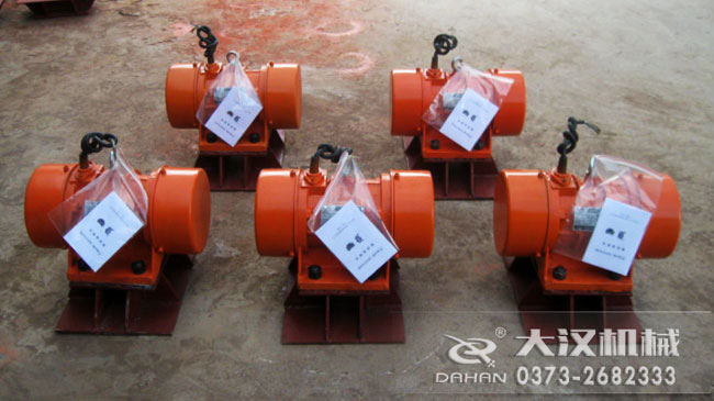 倉壁振動器 倉壁振動器